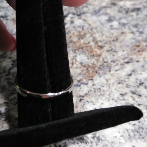 Peacock Garnet Marcasite Ring - Picture 7 of 8